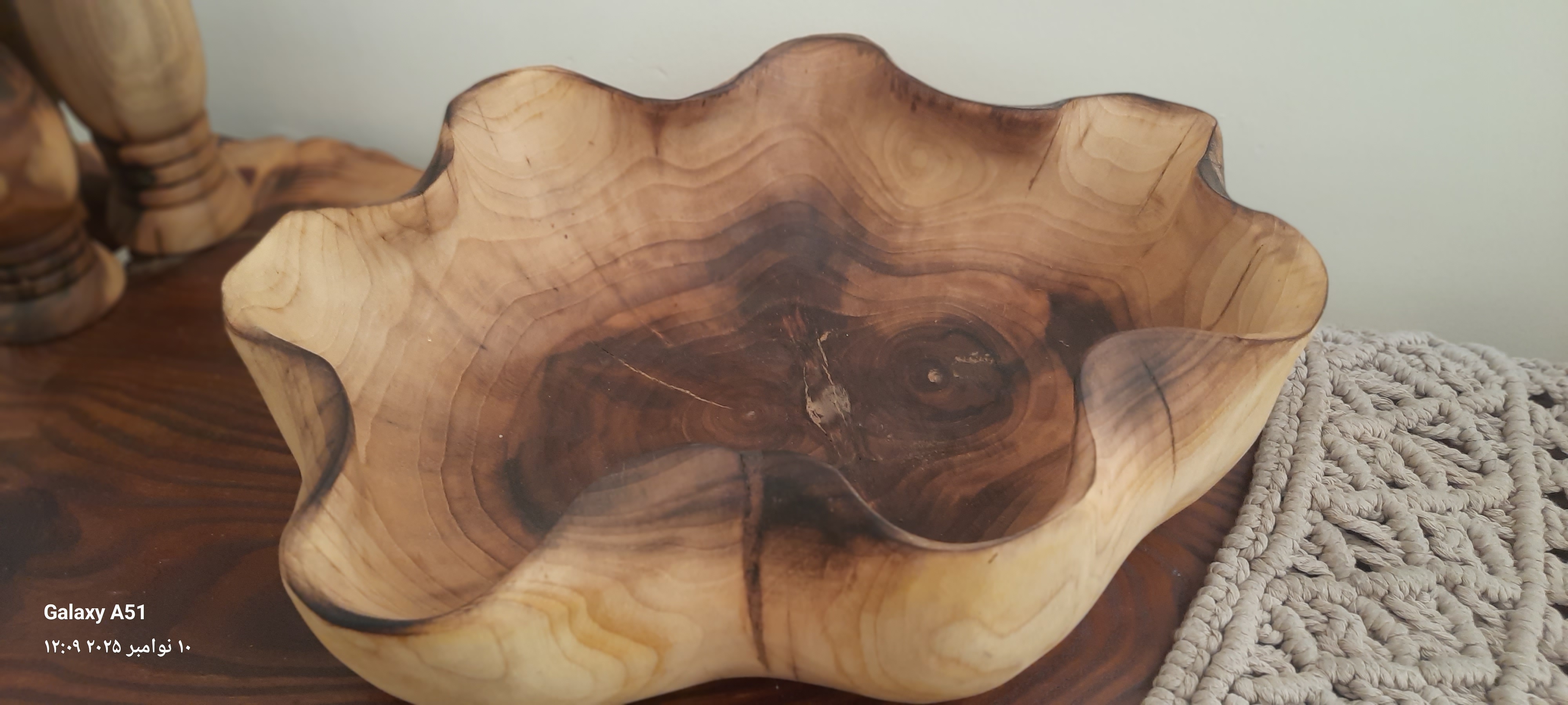 ظرف روستیک دستساز با چوب گردو زیبا و خاص