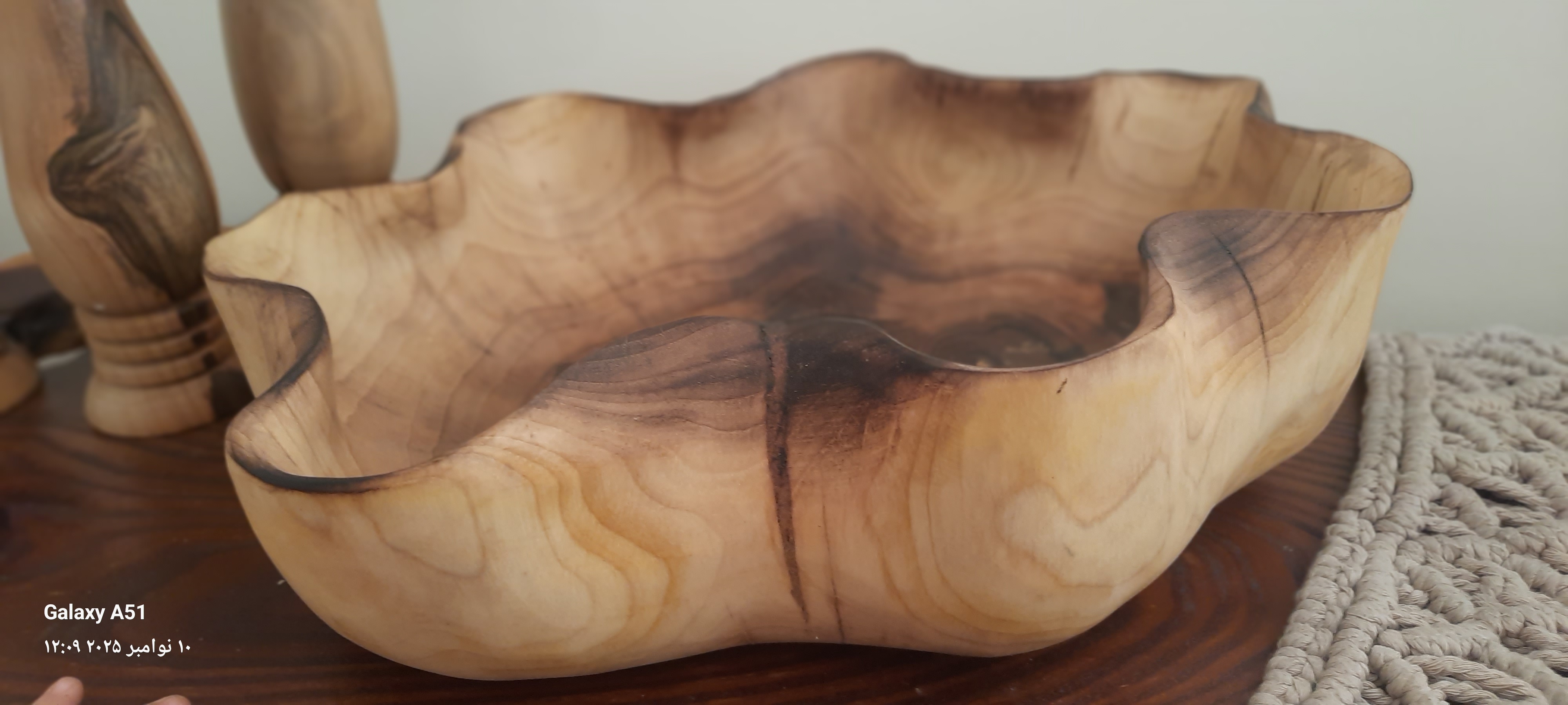 ظرف روستیک دستساز با چوب گردو زیبا و خاص